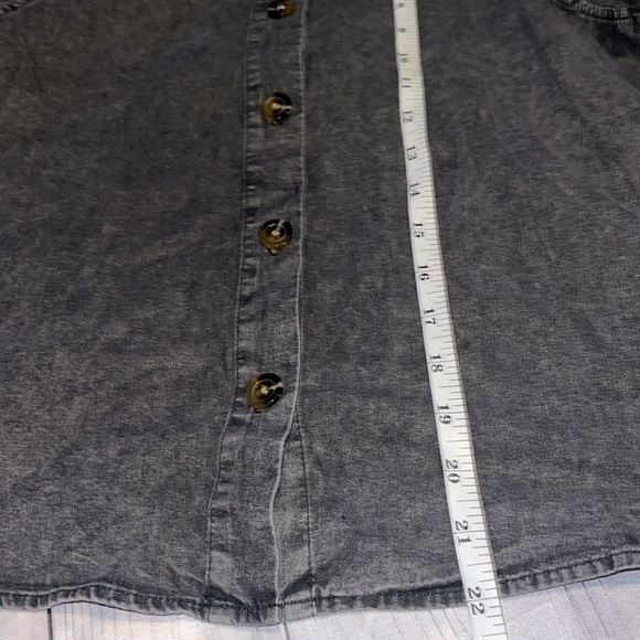 Who what wear woman’s button down ruffle top size XS NWT - Picture 5 of 8